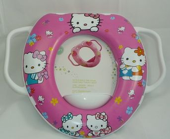 Miếng lót bồn cầu Disney hình Hello Kitty cho bé 2 tuổi trở lên