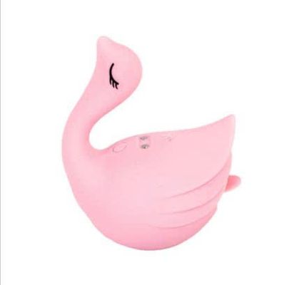 Trứng thiên nga rung liếm