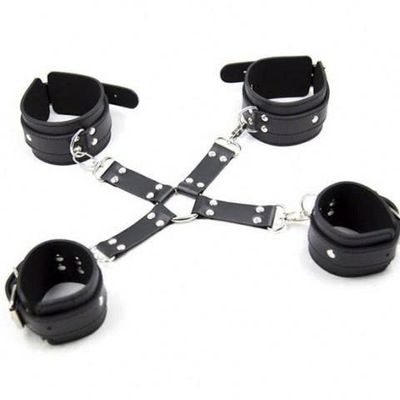 Đồ chơi bạo dâm khóa tay chân