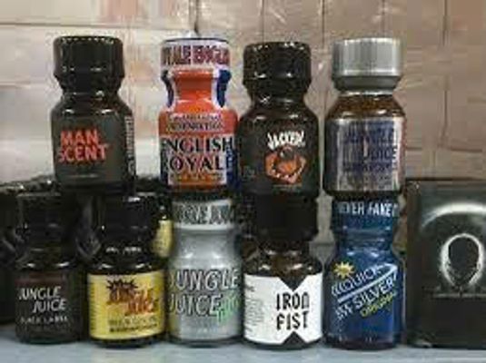 Chai hít nước hoa Popper tăng khoái cảm 10ml giao ngẫu nhiên s12