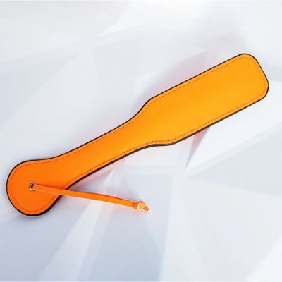 Đồ chơi bạo dâm cây tét mông màu cam kích thích cuộc yêu