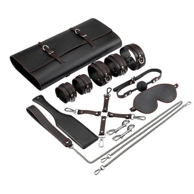 Bộ dụng cụ hỗ trợ tình dục màu đen BDSM 01 663008