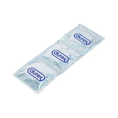 Bao cao su Durex Invisible Extra Sensitive hộp 3 cái bản tiêu chuẩn