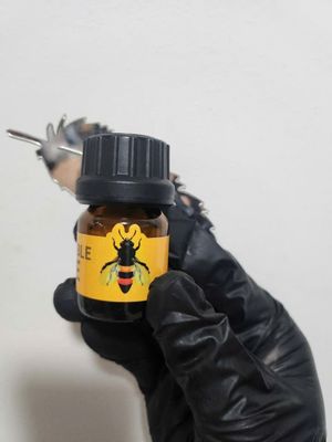 Hàng Chuẩn Nhập Khẩu - Dung Dịch Hít Thư Giãn khô mẫu mới 20ml.cực mạnh cho ng lờn, ko dùng cho ng mới, BEE - hương dịu,