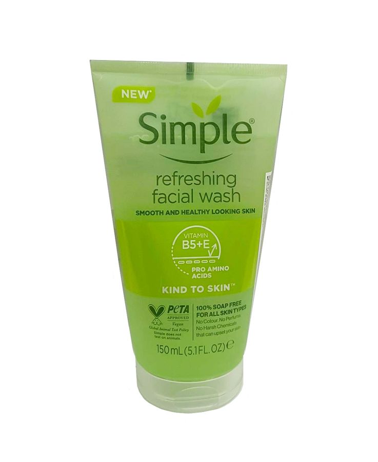 Sữa rửa mặt Simple Kind to Skin Refreshing của Anh