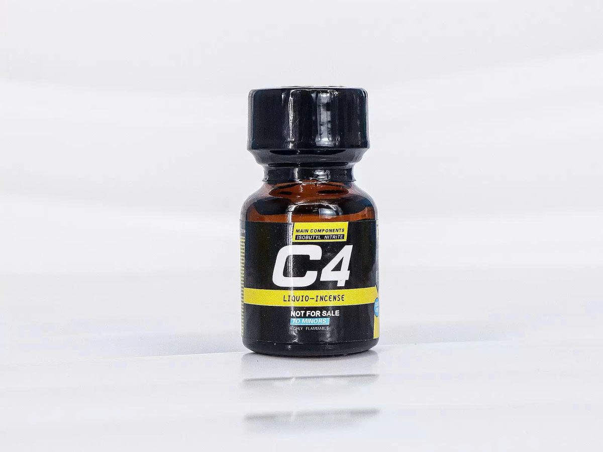 Chai hít C4 Liquid Incense Yellow kích thích tăng cảm giác phấn khích