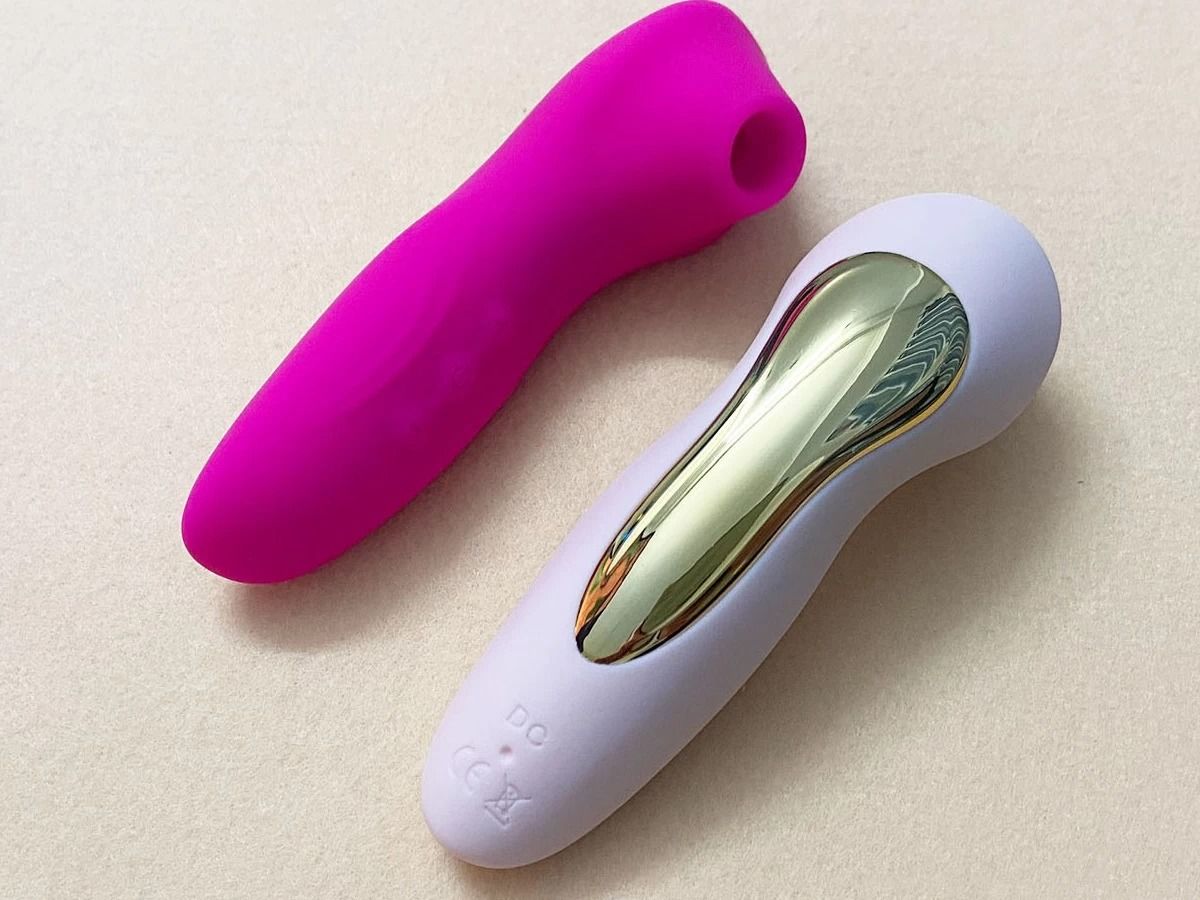 Lưỡi bú mút ngực kích thích