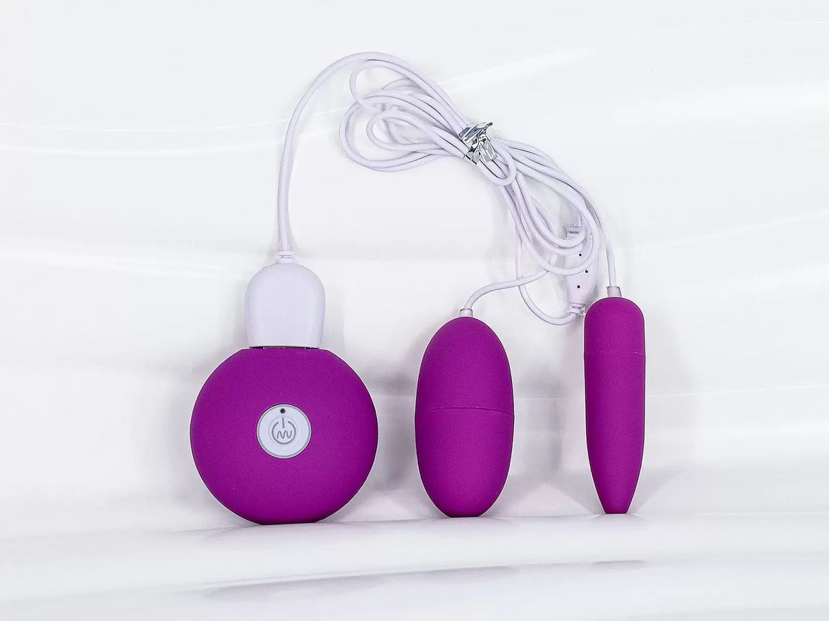 Trứng rung tình yêu 2 đầu MiChao pin sạc rung cực mạnh 355083