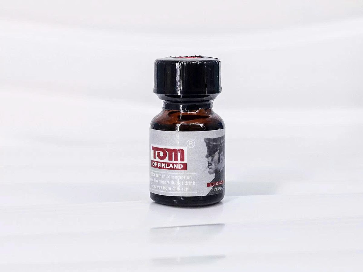 Chai hít Tom of Finland Red tăng cảm giác phấn khích cho gay