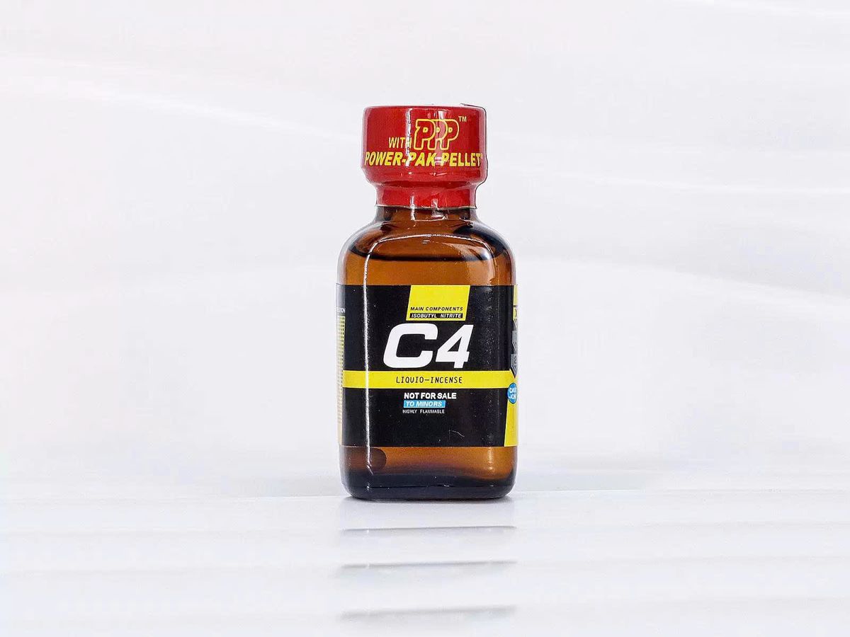 Chai hít C4 Liquid Incense Yellow 30ml kích thích tăng cảm giác phấn khích