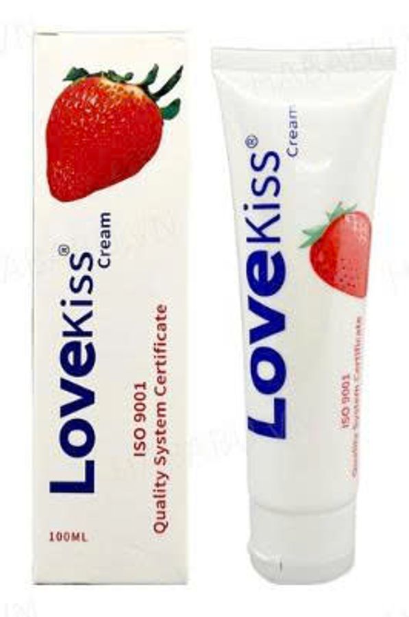 Gel bôi trơn hương dâu Love Kiss Strawberry chai 100ml chính hãng