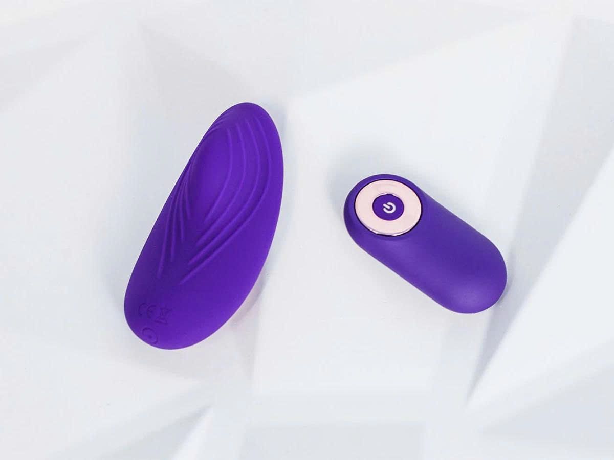 Máy Massage Hỗ Trợ Giải Tỏa Cho Nữ Lưỡi liếm rung kích thích điểm G Panty Vibe Chính Hãng