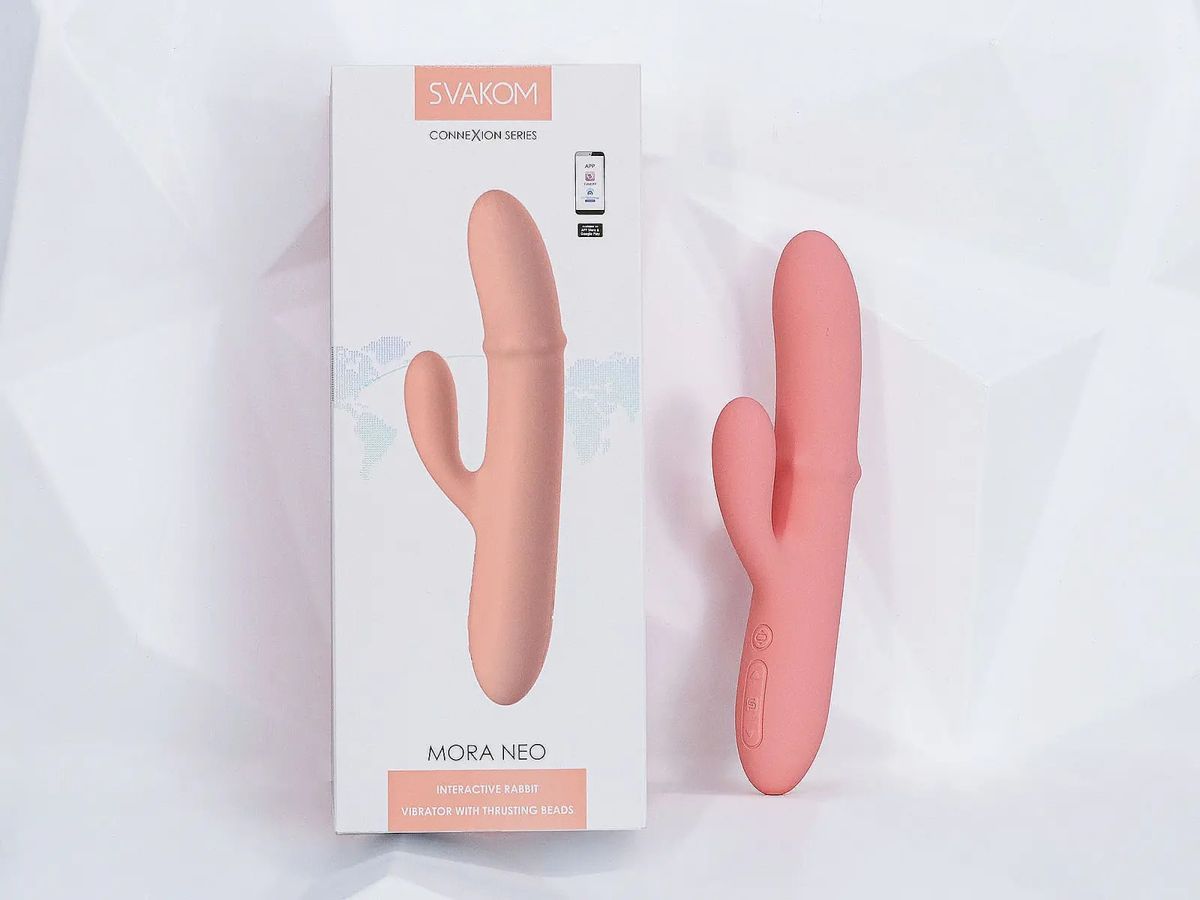 Máy mát xa kiểu dáng dương vật giả đa năng Svakom Mora Neo vòng bi