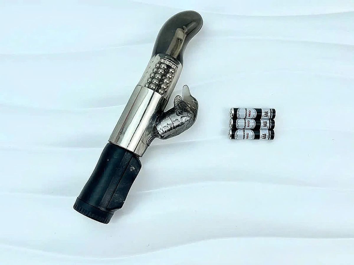 Máy massage hỗ trợ nữ giải tỏa đầu cong Baile hoạt động bình thường, bị chảy keo tay cầm