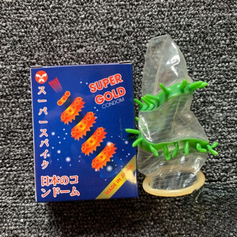 Bao Cao Su Super Gold Japan – Đỉnh Cao Gân Gai Râu Xoắn Ốc, Kích Thích Tột Độ, Đưa Nàng Lên Đỉnh Đê Mê (Hộp 2 Chiếc)