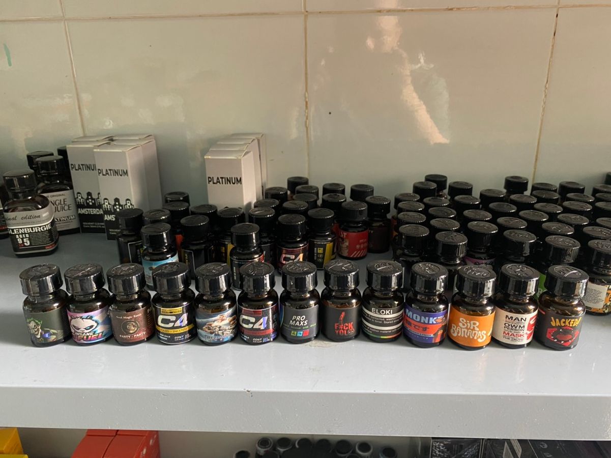 (Sale ) Popper 10ml USA, lấy ngẫu nhiên,shop sẽ chọn chai tốt nhất cho khách 