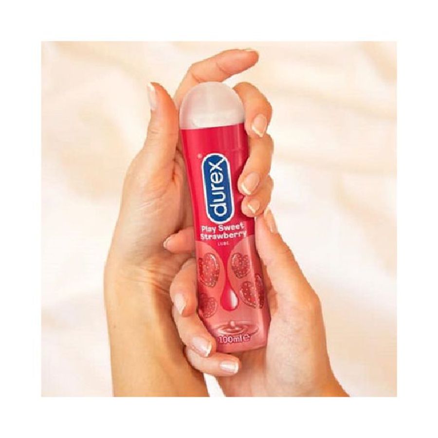Gel bôi trơn Durex Play Sweet Strawberry chai 100ml mẫu hàng có sẵn