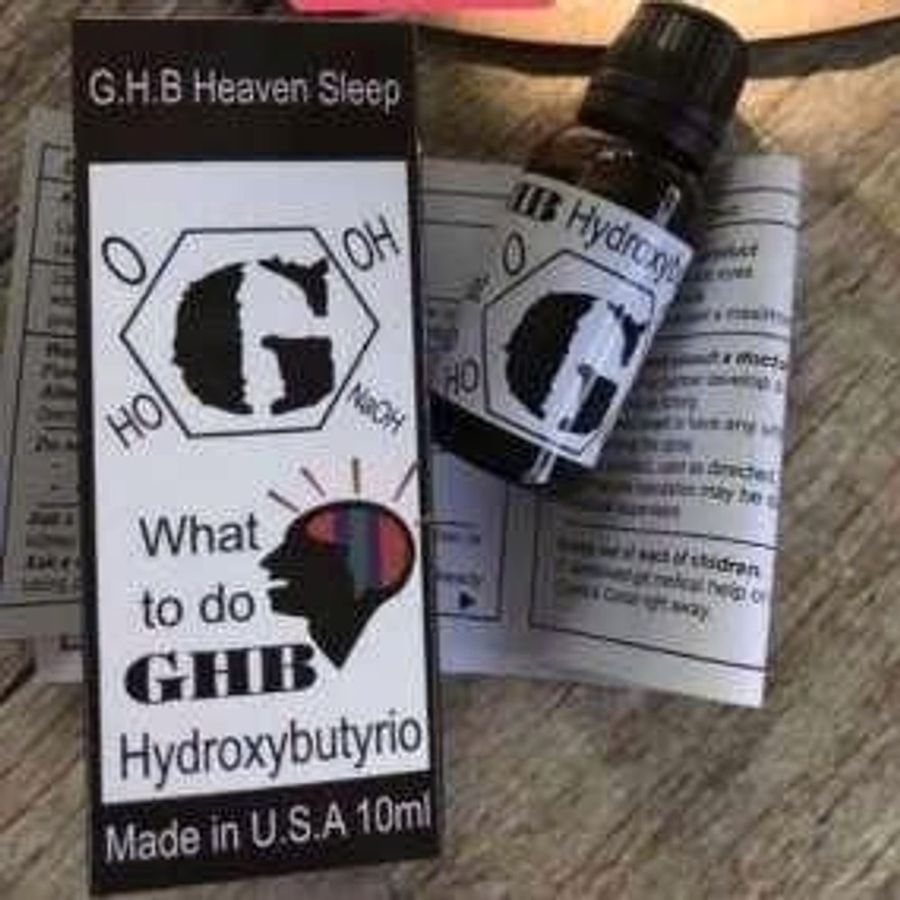 Phiên Bản Chính Hãng - Nước tăng khoái cảm nam và nữ Heven Black dạng nước chai 20ml loại tốt