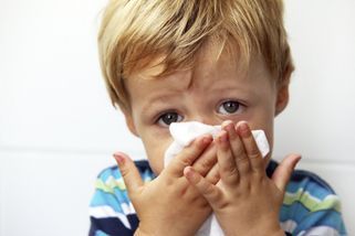 Chứng tạo đờm do virus là gì? Nguy hiểm không?