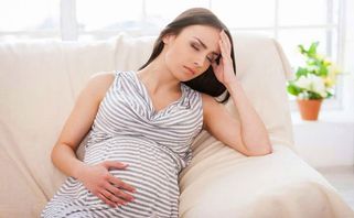 Bà bầu mệt mỏi có nên truyền nước không? Có ảnh hưởng đến thai nhi?