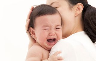 Bé khóc nhiều có bị viêm họng không? Cha mẹ cần làm gì?