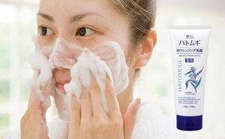 Review sữa rửa mặt Hatomugi Naturie: làm sạch sâu, dưỡng ẩm và sáng da hiệu quả